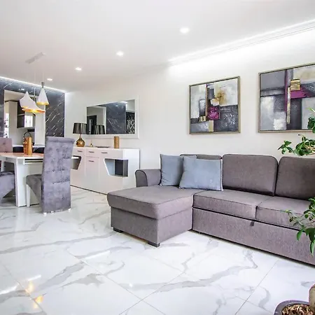 Apartamento Iva Moderno Com Piscina Appartement