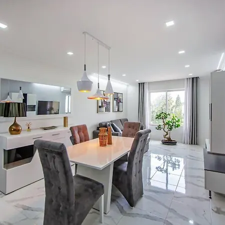 Apartamento Iva Moderno Com Piscina * アルブフェイラ